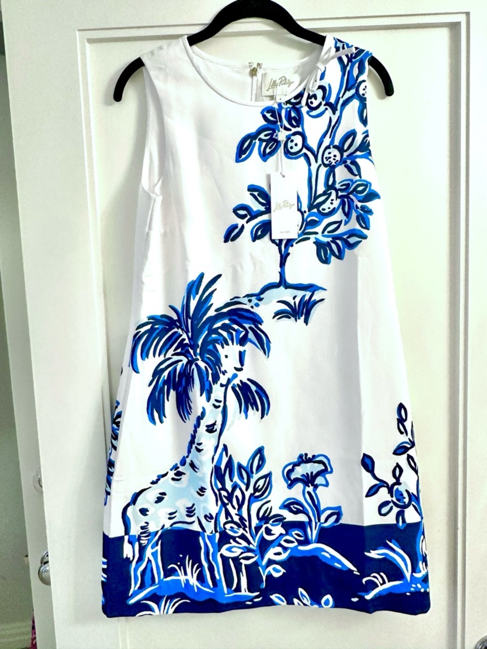 Lilly Pulitzer Blue White Giraffe Print Shift Dress Size 4 NWT - Picture 9 of 10